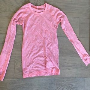 Lululemon pink top size 4